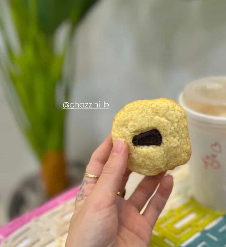 Coco-vanilla biscuit 